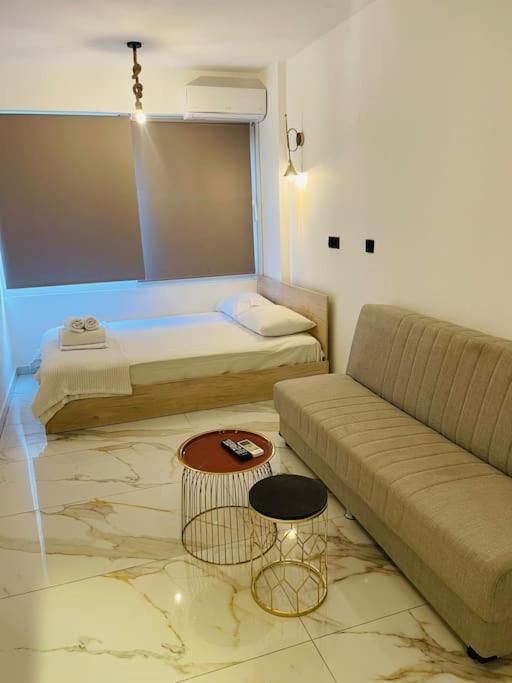 Luxury No4 Apartment In Ladadika テッサロニキ エクステリア 写真
