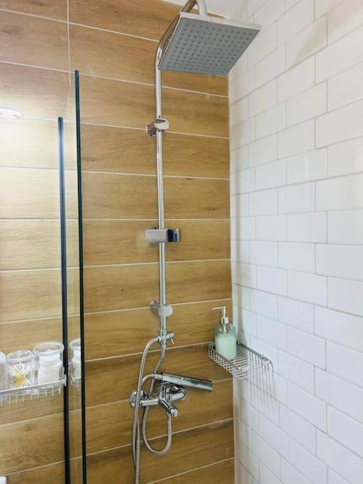 Luxury No4 Apartment In Ladadika テッサロニキ エクステリア 写真